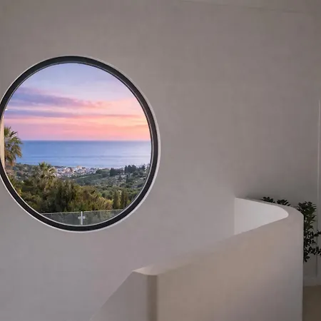 Luxury Sea Views Smart Bliss, 2 Stunning Sea Views, Infinity Pool, Sauna, Gym, Cinema, Full Smart Technology And Full Privacy Luz
