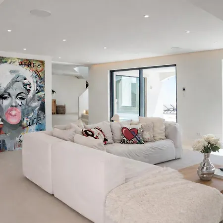 Luxury Sea Views Smart Bliss, 2 Stunning Sea Views, Infinity Pool, Sauna, Gym, Cinema, Full Smart Technology And Full Privacy * Luz