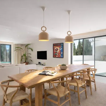 Luxury Sea Views Smart Bliss, 2 Stunning Sea Views, Infinity Pool, Sauna, Gym, Cinema, Full Smart Technology And Full Privacy * Luz
