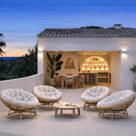 Luxury Sea Views Smart Bliss, 2 Stunning Sea Views, Infinity Pool, Sauna, Gym, Cinema, Full Smart Technology And Full Privacy * Luz
