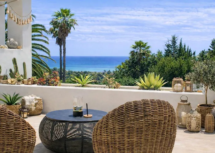 Luxury Sea Views Smart Bliss, 2 Stunning Sea Views, Infinity Pool, Sauna, Gym, Cinema, Full Smart Technology And Full Privacy Willa