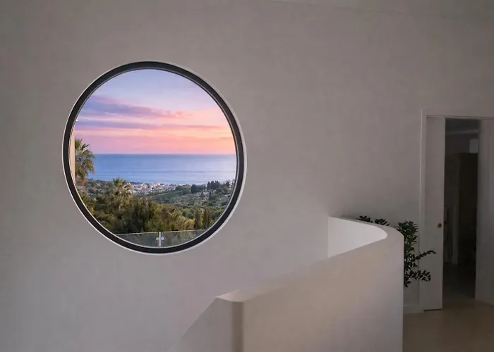 Luxury Sea Views Smart Bliss, 2 Stunning Sea Views, Infinity Pool, Sauna, Gym, Cinema, Full Smart Technology And Full Privacy Luz