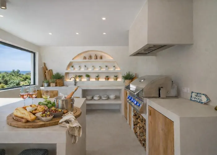 Luxury Sea Views Smart Bliss, 2 Stunning Sea Views, Infinity Pool, Sauna, Gym, Cinema, Full Smart Technology And Full Privacy Villa Luz