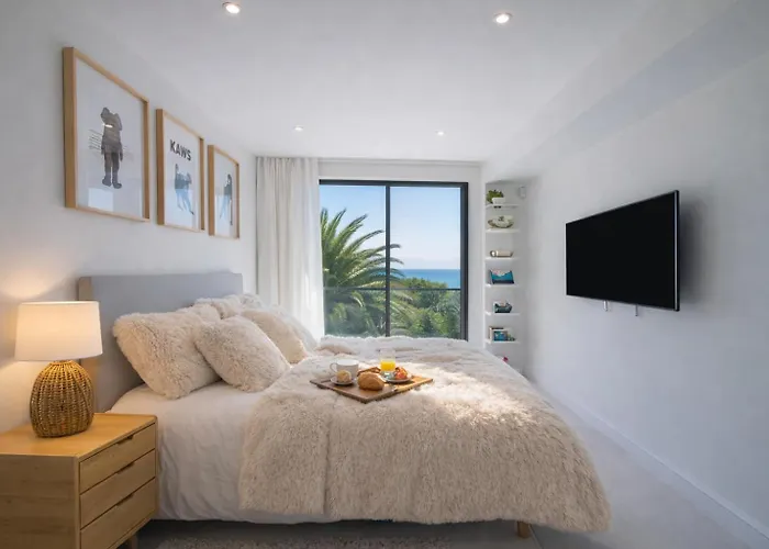 Luxury Sea Views Smart Bliss, 2 Stunning Sea Views, Infinity Pool, Sauna, Gym, Cinema, Full Smart Technology And Full Privacy * Praia Da Luz