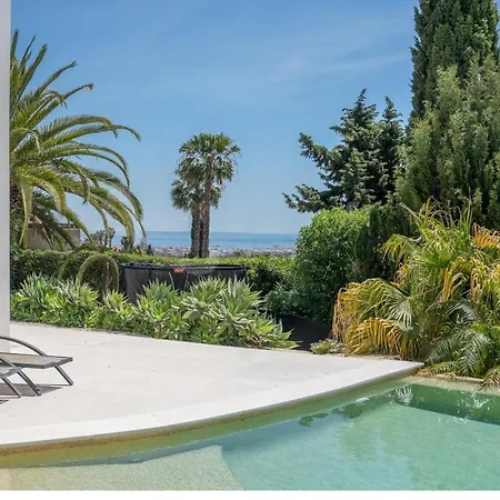 Villa Luxury Sea Views Smart Bliss, 2 Stunning Sea Views, Infinity Pool, Sauna, Gym, Cinema, Full Smart Technology And Full Privacy