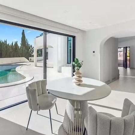 Luxury Sea Views Smart Bliss, 2 Stunning Sea Views, Infinity Pool, Sauna, Gym, Cinema, Full Smart Technology And Full Privacy Luz