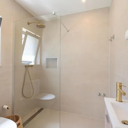 Luxury Sea Views Smart Bliss, 2 Stunning Sea Views, Infinity Pool, Sauna, Gym, Cinema, Full Smart Technology And Full Privacy Luz