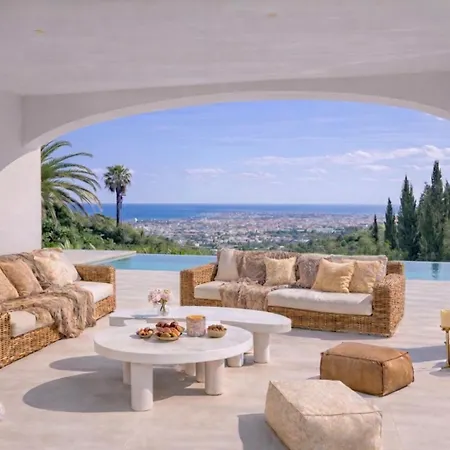 Luxury Sea Views Smart Bliss, 2 Stunning Sea Views, Infinity Pool, Sauna, Gym, Cinema, Full Smart Technology And Full Privacy Villa