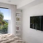 Luxury Sea Views Smart Bliss, 2 Stunning Sea Views, Infinity Pool, Sauna, Gym, Cinema, Full Smart Technology And Full Privacy Villa *