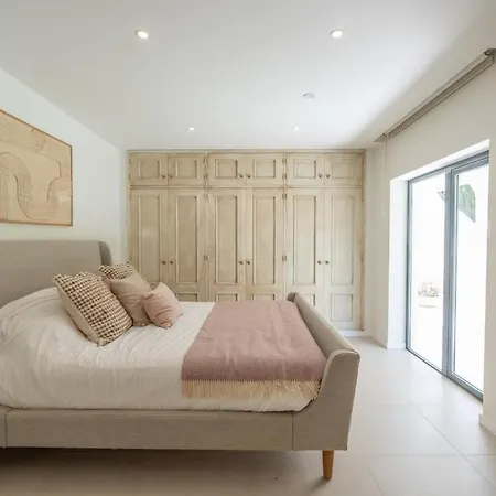 Luxury Sea Views Smart Bliss, 2 Stunning Sea Views, Infinity Pool, Sauna, Gym, Cinema, Full Smart Technology And Full Privacy Villa Praia Da Luz
