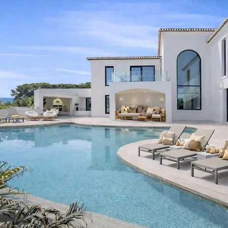 Luxury Sea Views Smart Bliss, 2 Stunning Sea Views, Infinity Pool, Sauna, Gym, Cinema, Full Smart Technology And Full Privacy Villa *